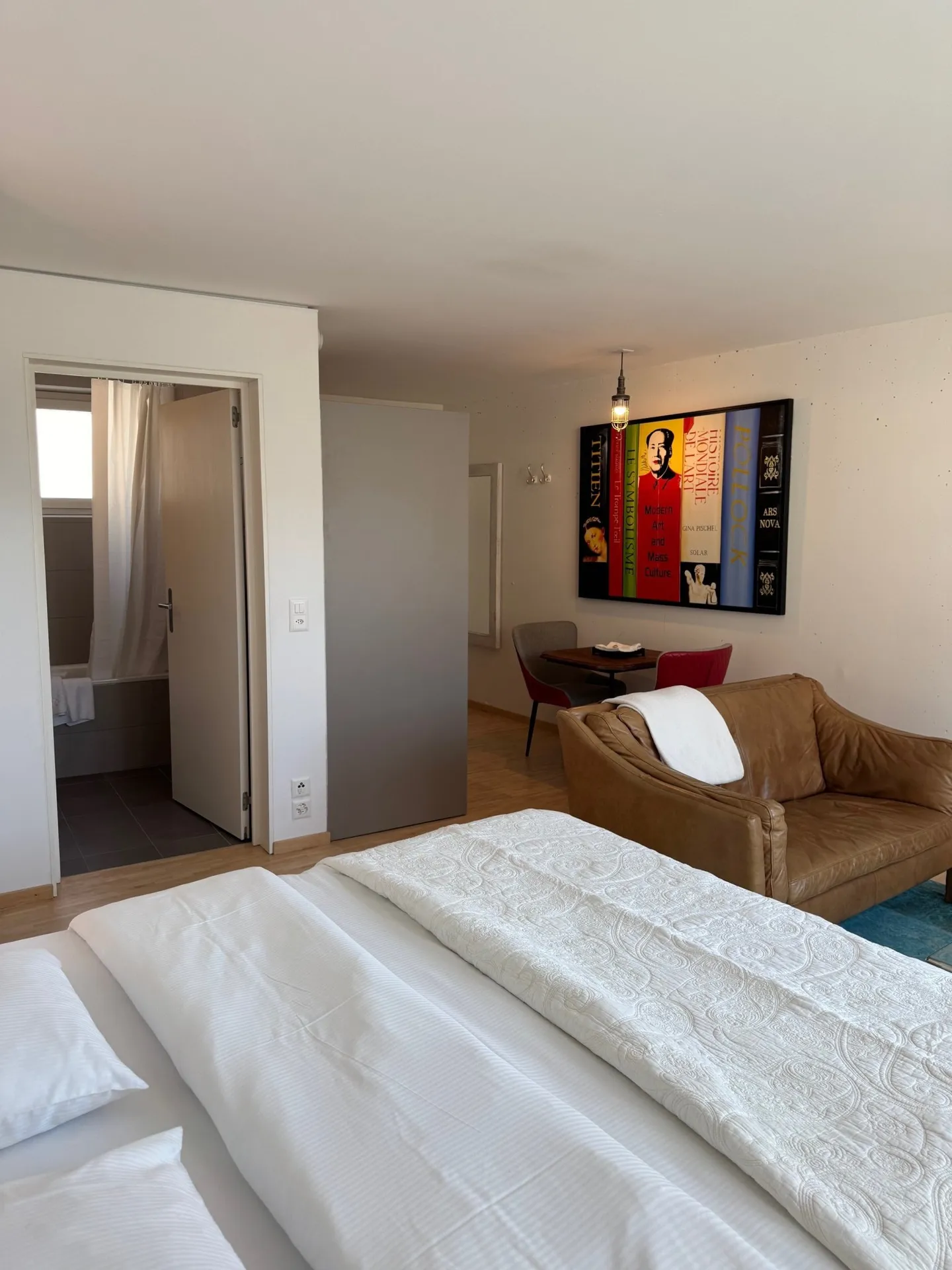 Charming Apartment in Lausanne - Photo 5 of 11