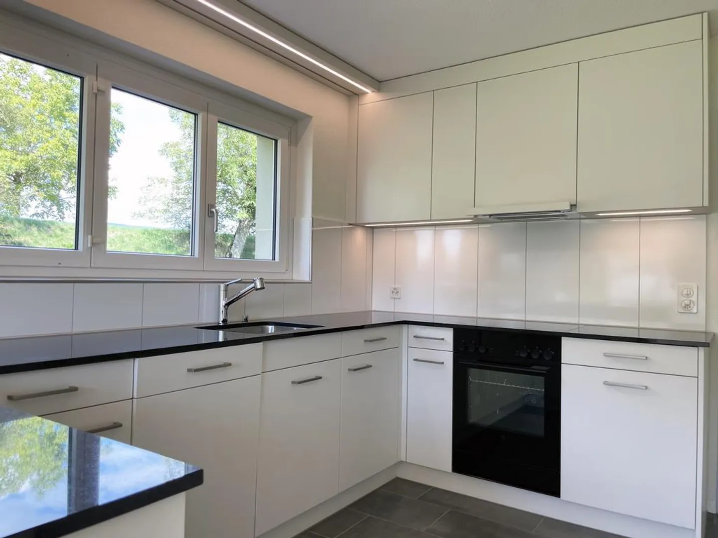 Helle Wohnung im Grünen - Foto 2 von 9