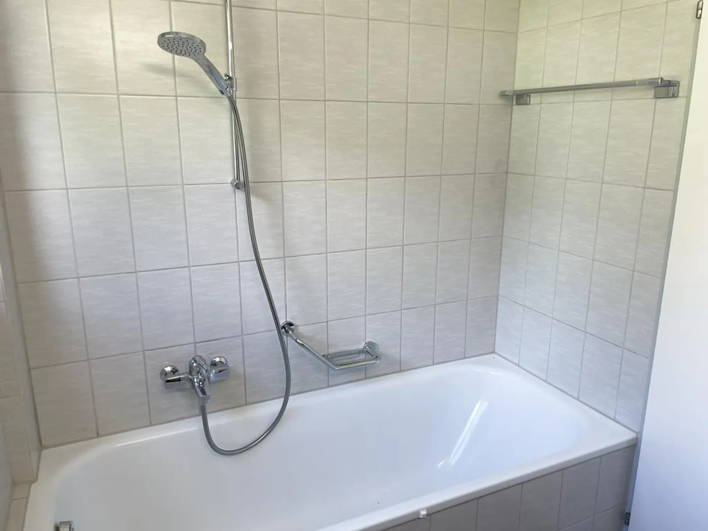 Helle Wohnung im Grünen - Foto 3 von 9