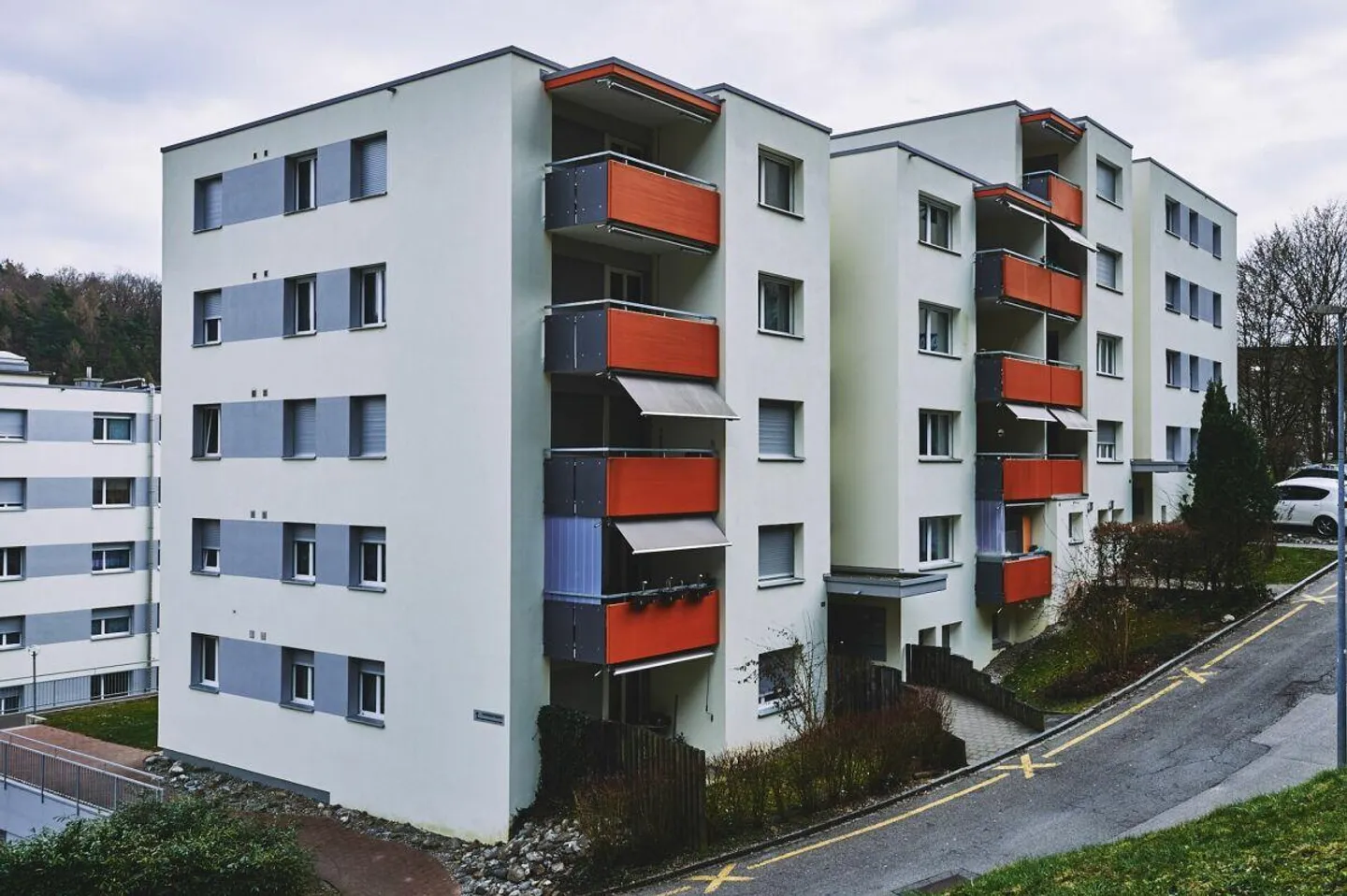 Renovated 3.5-room apartment - Photo 1 of 11