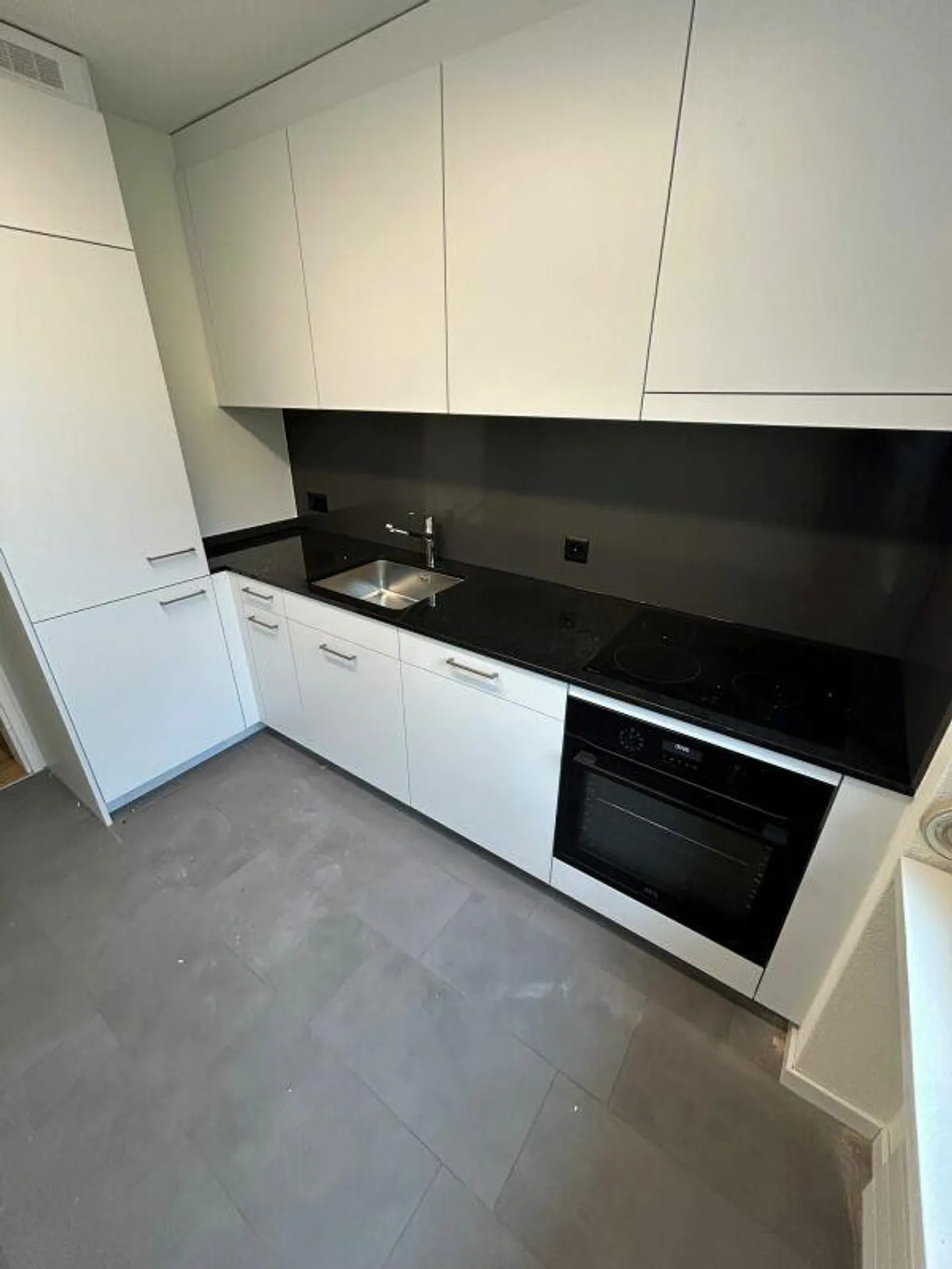 Renovated 3.5-room apartment - Photo 3 of 11