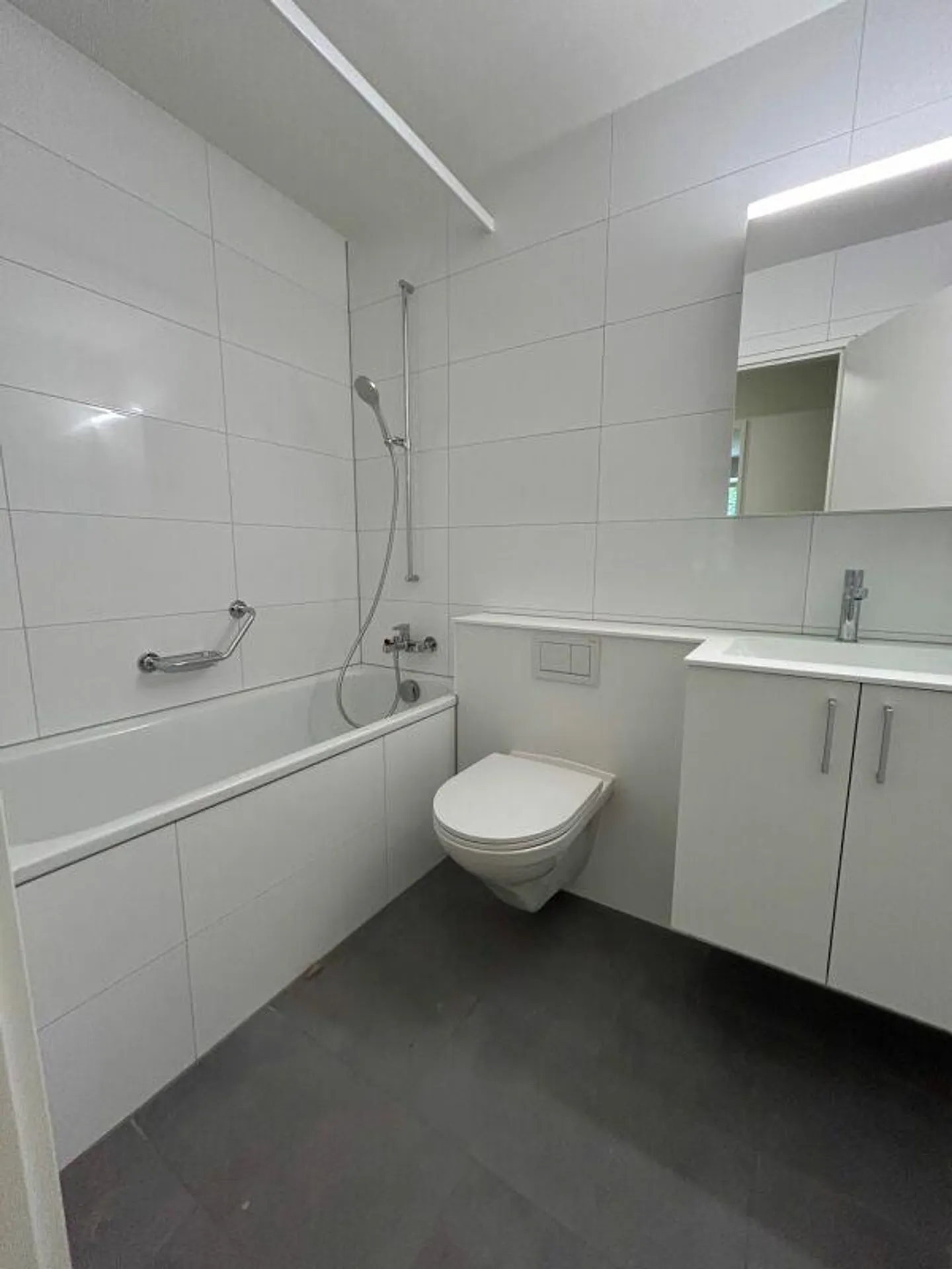 Renovated 3.5-room apartment - Photo 9 of 11