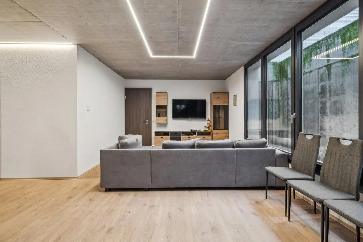 Unique! Villa with high standard and independent apartment with idyllic view - Photo 12 of 12