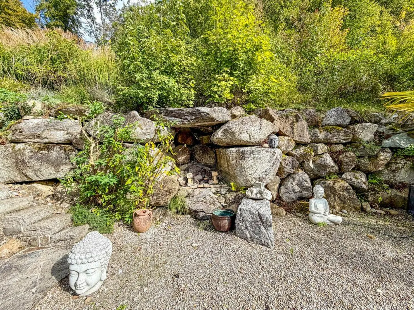 Dreamlike family domicile on the edge of the forest with a view into the greenery - Photo 16 of 20