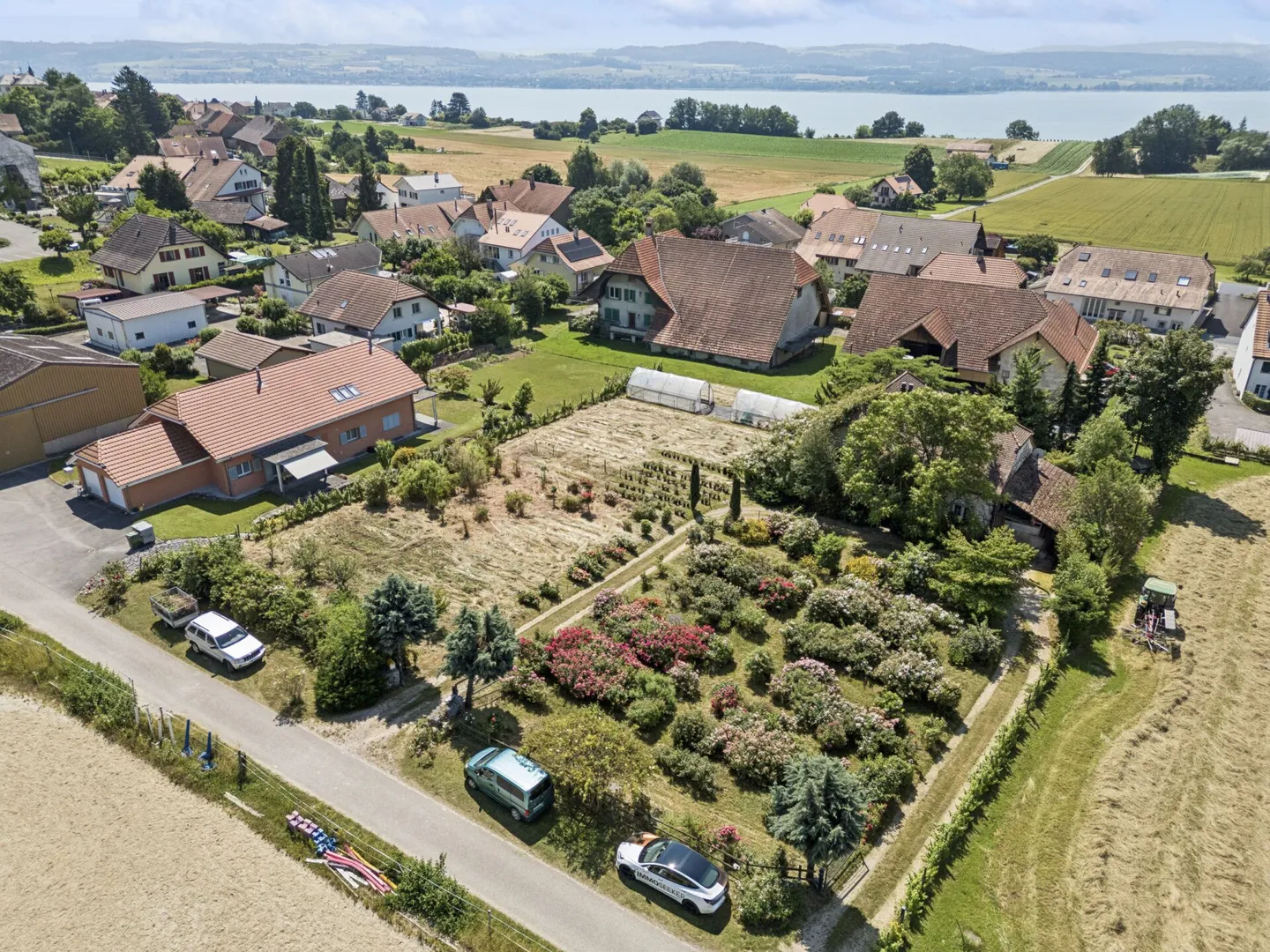 Sonniges Bauland mit vielseitigem Entwicklungspotenzial - Foto 3 von 13