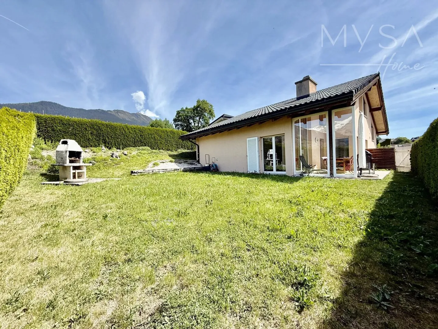 5-room Villa - Photo 1 of 13