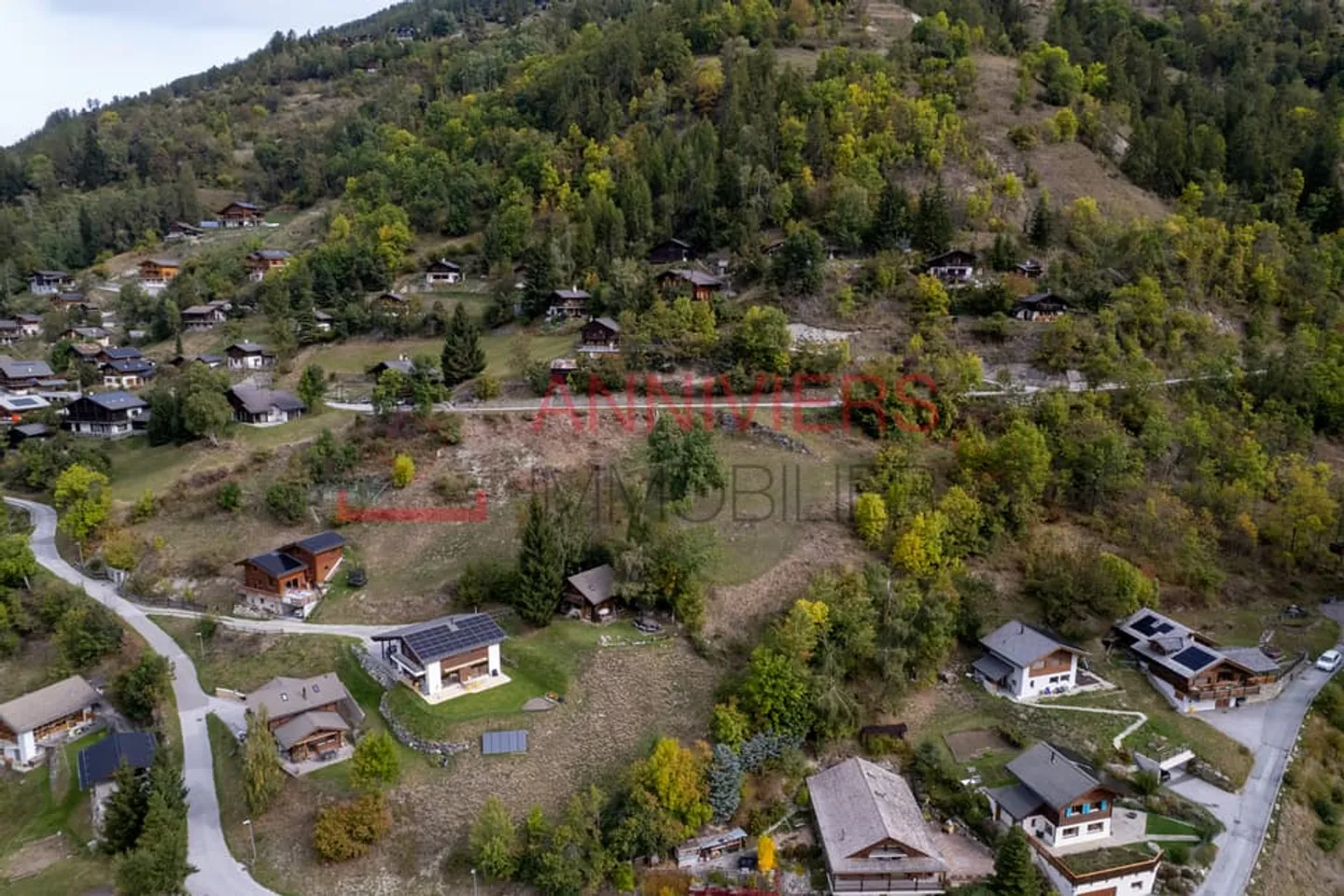 Magnificent building plot of 587 m2 in Vissoie - Photo 3 of 13