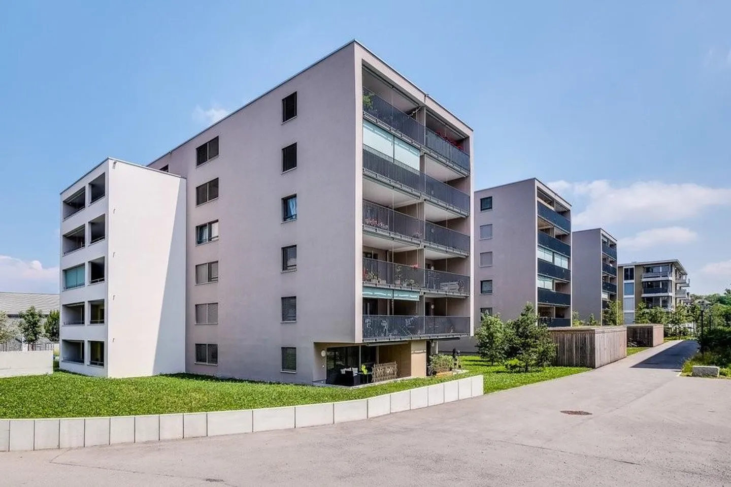 Ideal living offer for a young couple - Photo 1 of 8