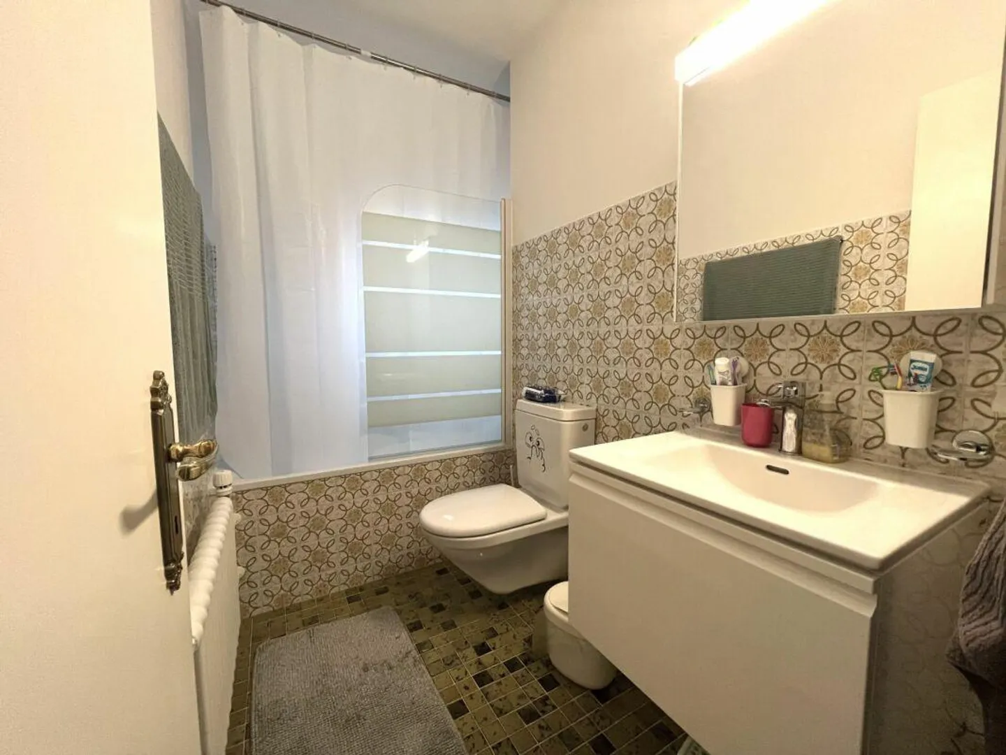 Attractive 3.5-Room Apartment - Photo 6 of 6