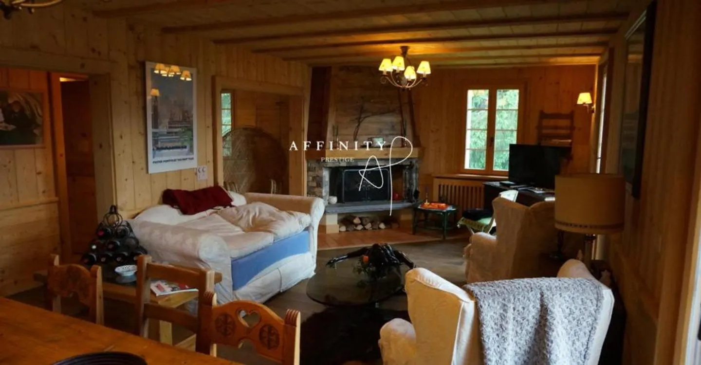 Familienchalet 260 m2 mit einer unabhängigen Wohnung in der Nähe von Crans-Montana - Foto 3 von 7