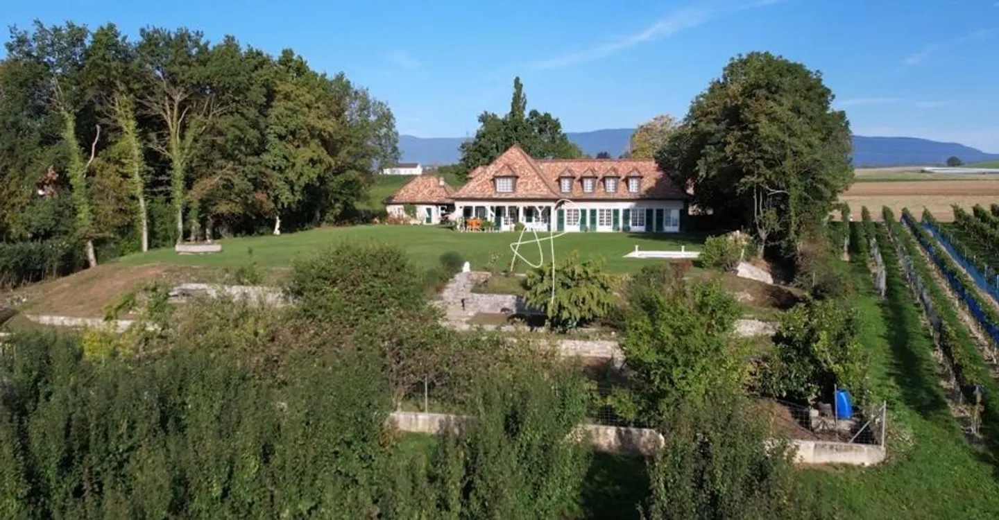 Villa Charmante avec Vue sur le Lac - Photo 2 sur 9