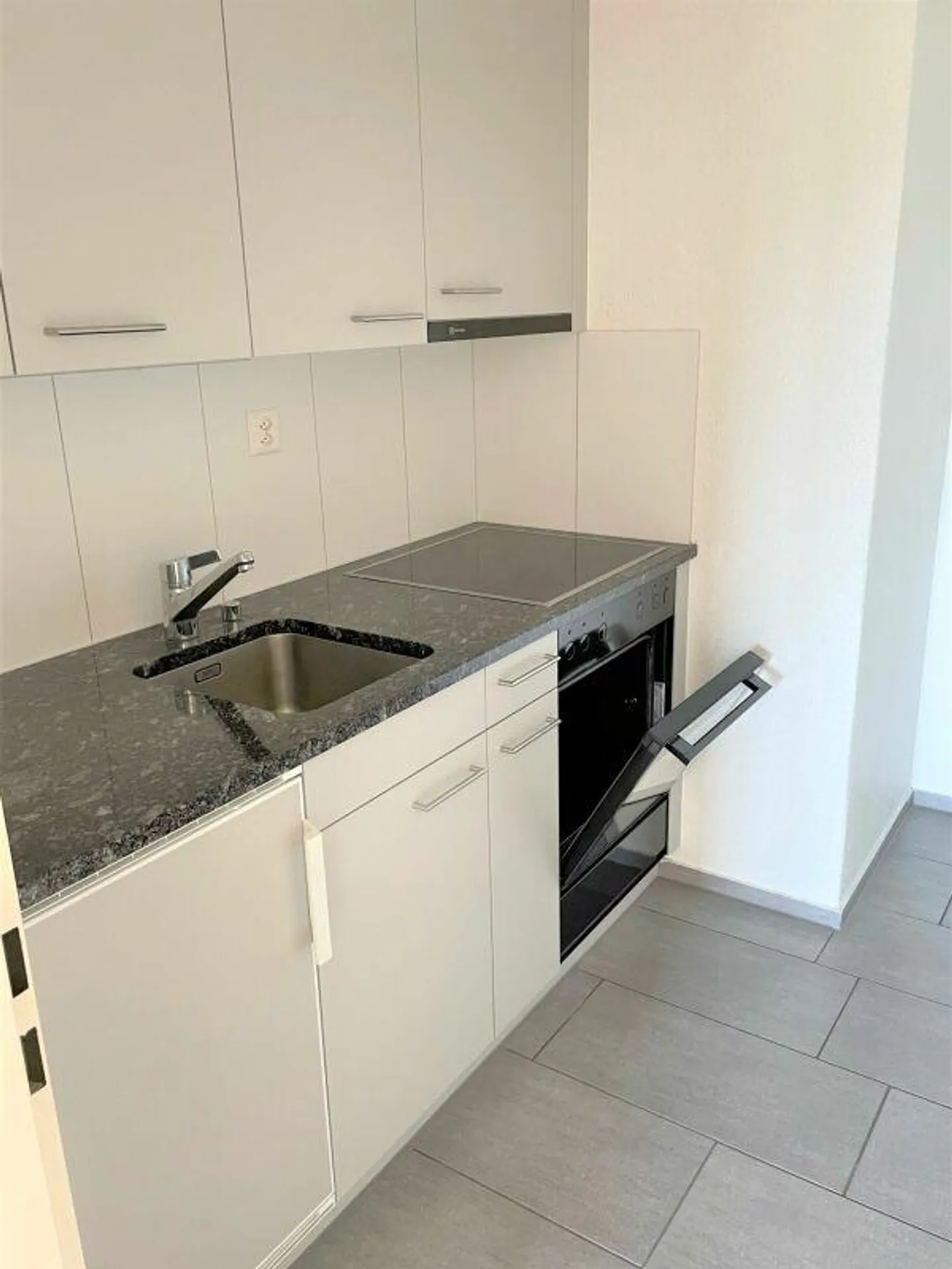 Vue d'ensemble avec votre nouvel appartement individuel - vue sur le lac depuis le balcon, neuf... - Photo 3 sur 7