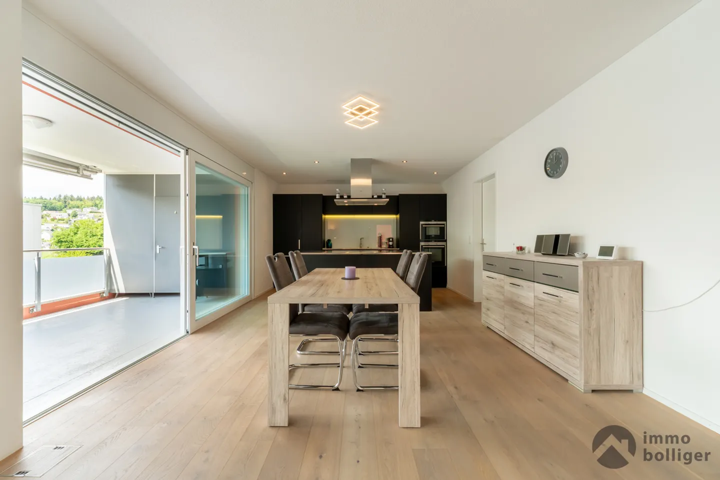 Bellissimo appartamento di 4 ½ stanze a Zofingen - Foto 1 di 12