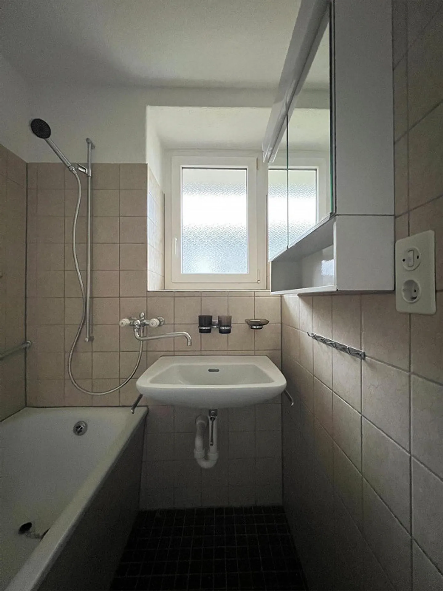 Zentrale 4-Zimmer-Wohnung - Foto 4 von 13