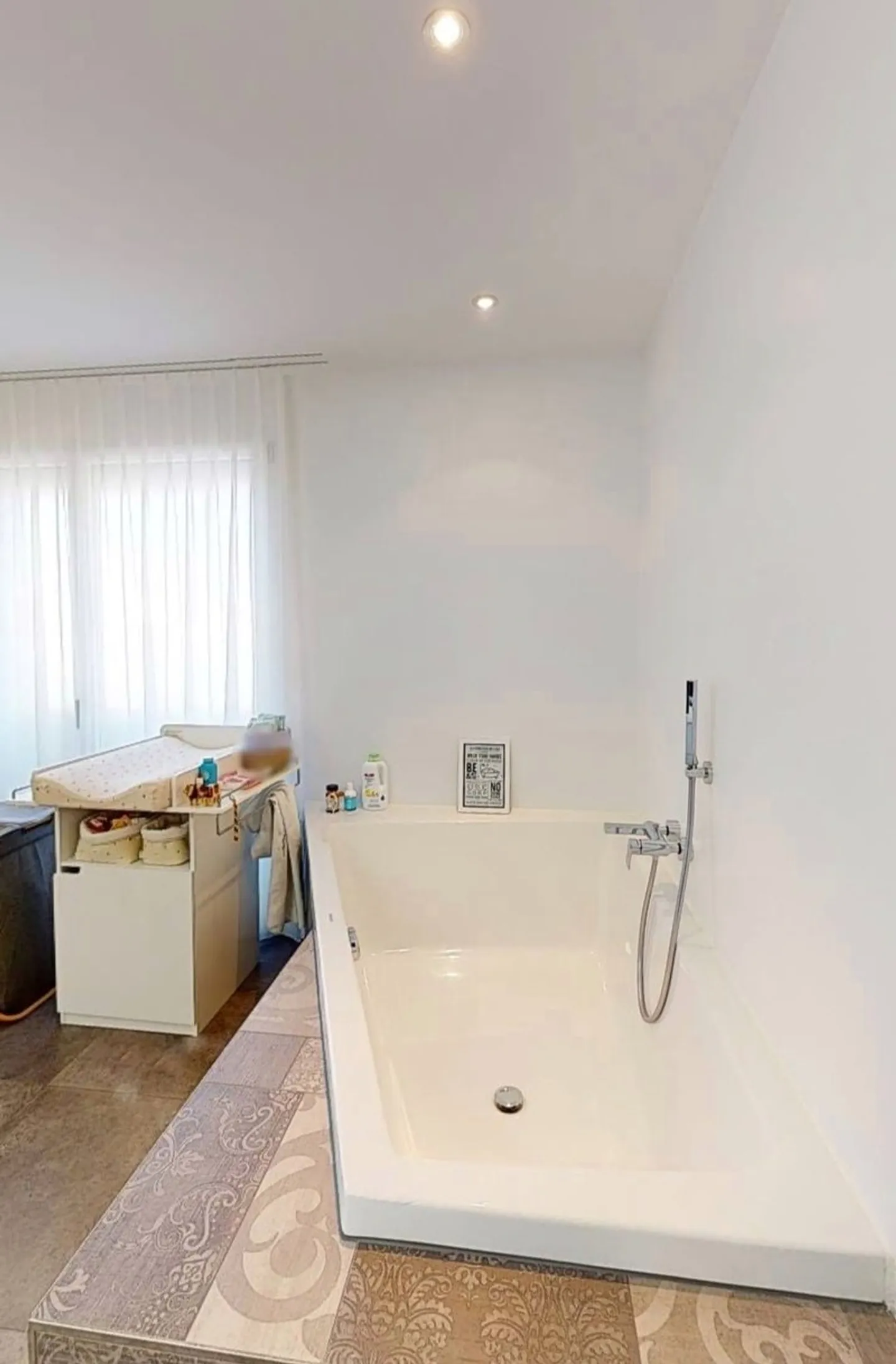 Luxurious 4.5-room penthouse on the 2nd floor with a magnificent view location - Photo 5 of 5