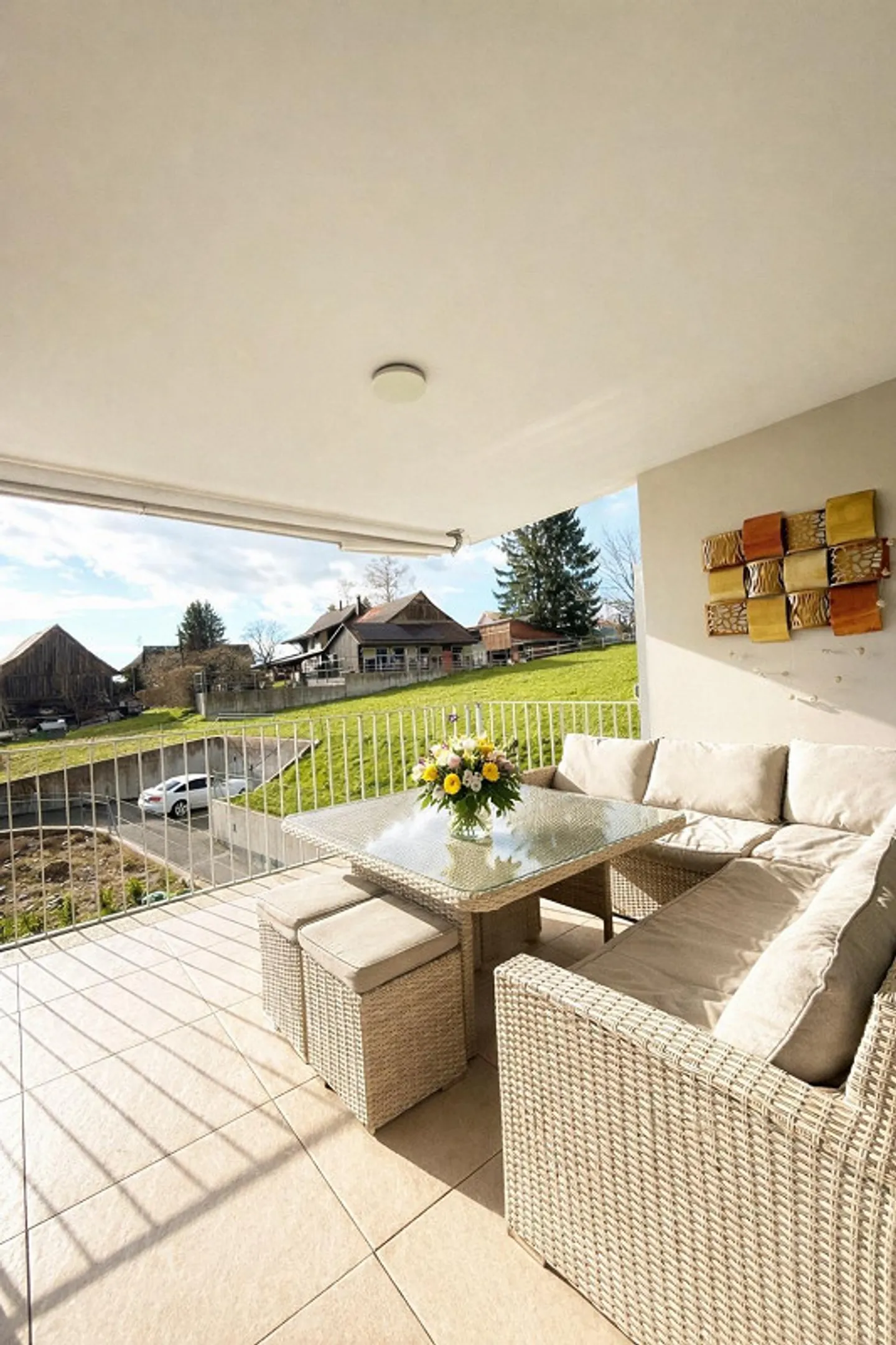 Appartement moderne 4.5 pièces MINERGIE (123 m²) avec 2 salles de bains, balcon de 15 m² - Photo 4 sur 10