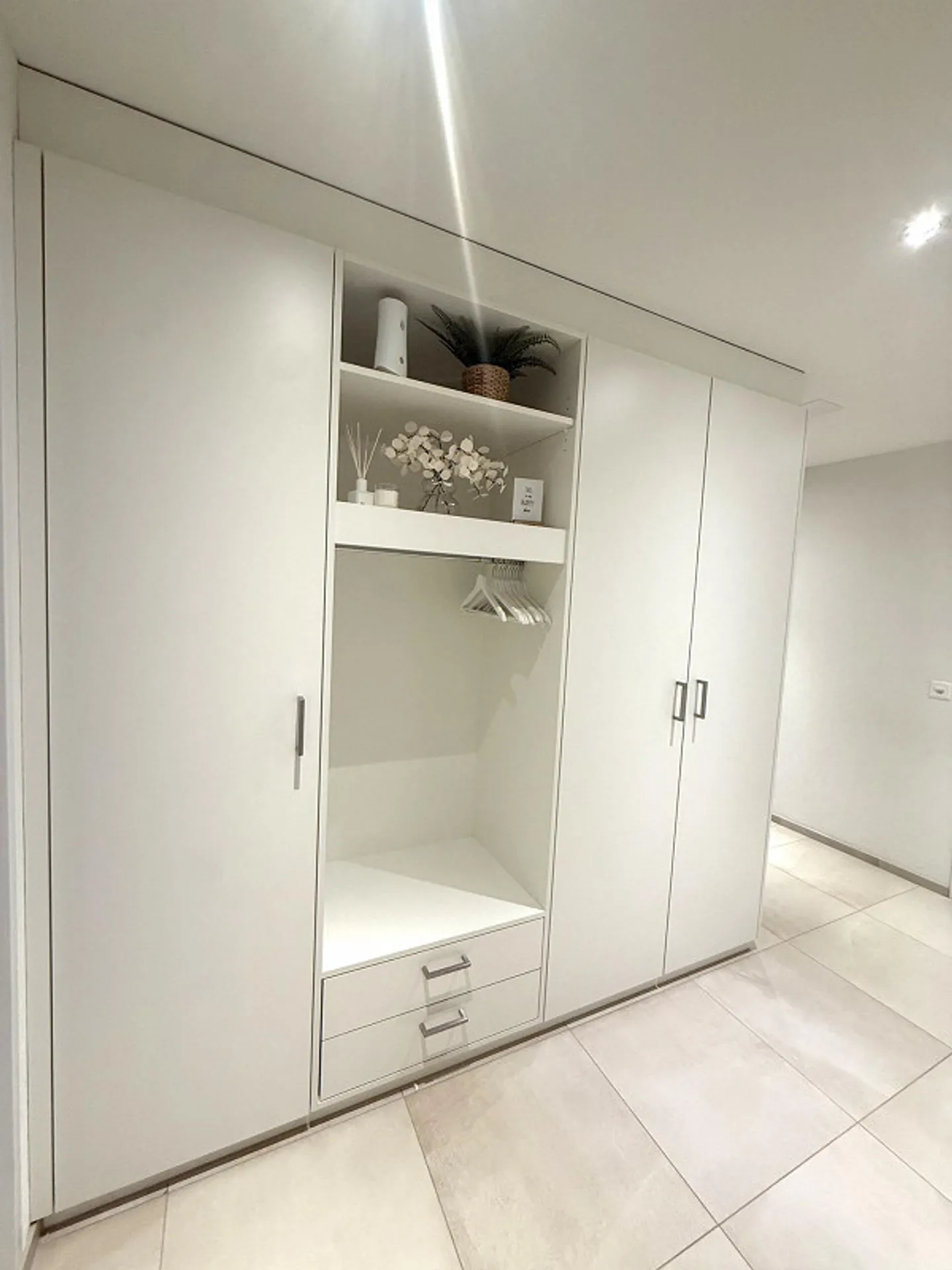 Appartement moderne 4.5 pièces MINERGIE (123 m²) avec 2 salles de bains, balcon de 15 m² - Photo 10 sur 10