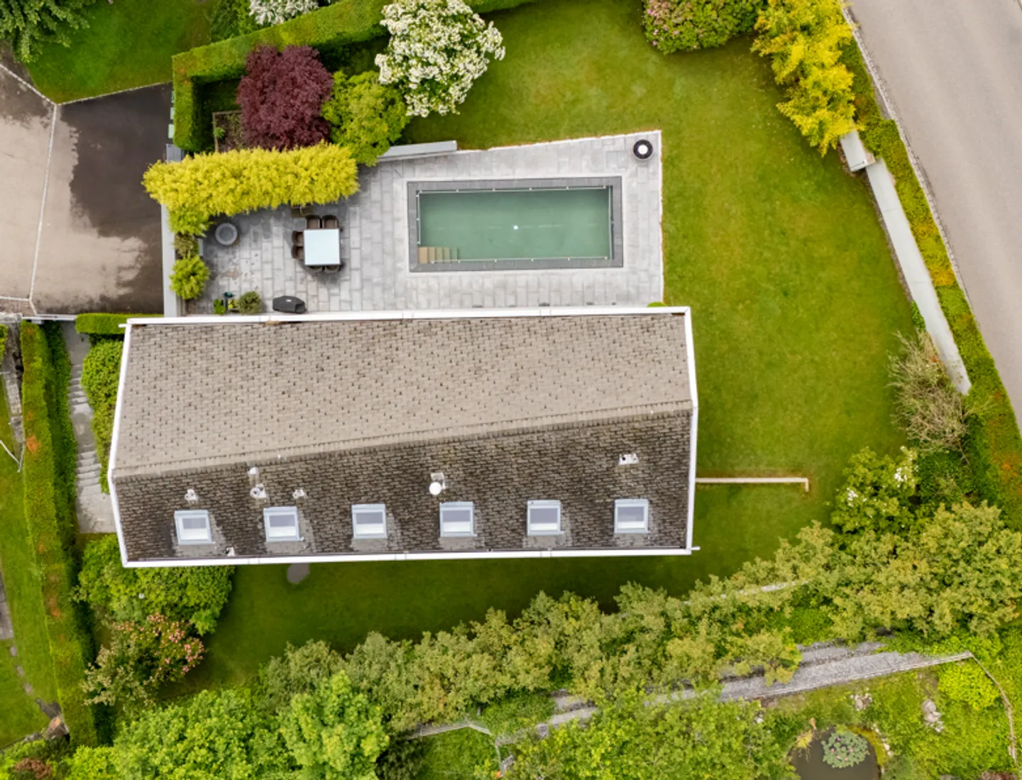 Vie spacieuse à Hirzel avec piscine - Emplacement idéal près de Zug et du golf - Photo 2 sur 13