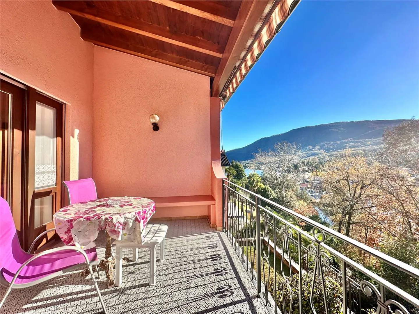 MALCANTONE - Villa trasformata in Hotel Garni - Foto 12 di 13