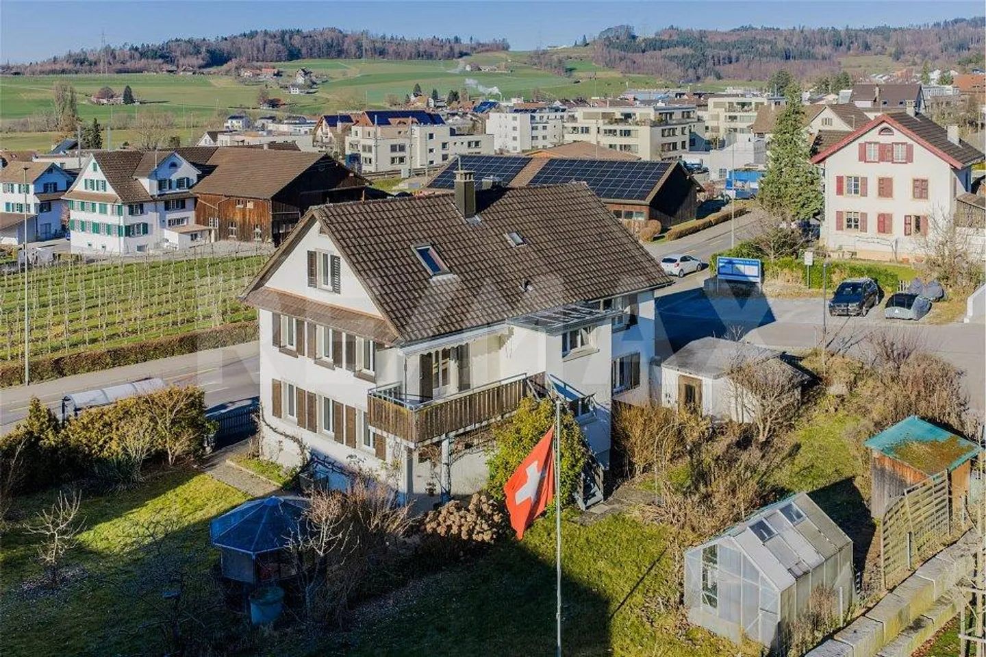 CASA TRIFAMILIARE SOLEGGIATA A DISTANZA A PIEDI DALLA STAZIONE S - Foto 1 di 12