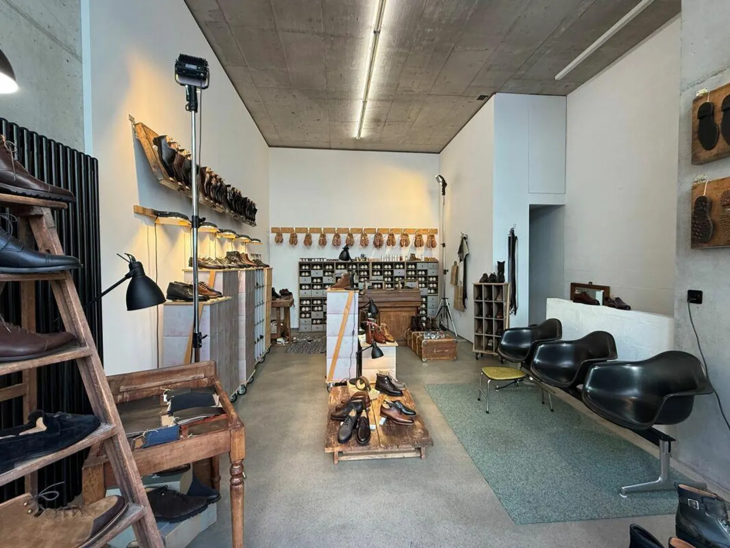 Commercial Arcade of 75 m2 in the City Center - Photo 1 of 7