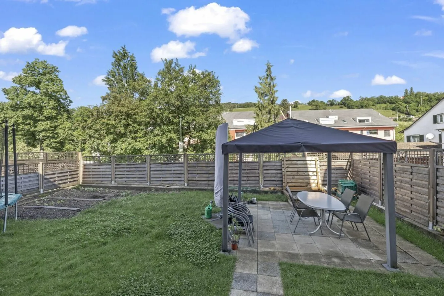 Appartement de jardin 4,5 pièces avec grand patio - Vie confortable et active à Bubendorf - Photo 7 sur 11