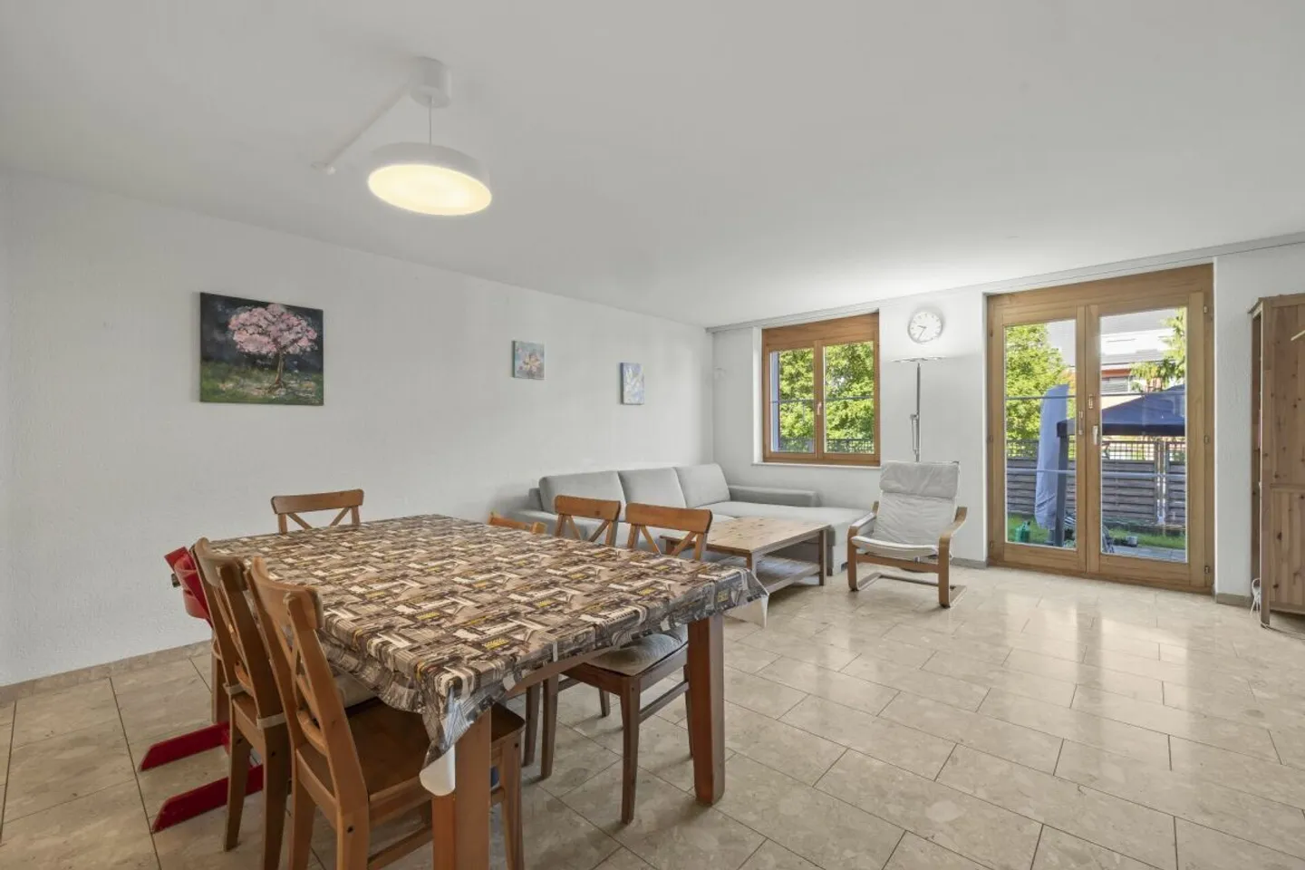 Appartement de jardin 4,5 pièces avec grand patio - Vie confortable et active à Bubendorf - Photo 10 sur 11