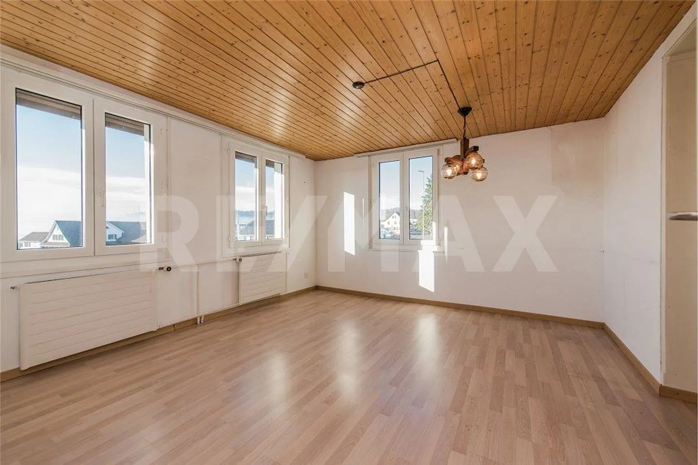 CASA TRIFAMILIARE SOLEGGIATA A DISTANZA A PIEDI DALLA STAZIONE S - Foto 7 di 12