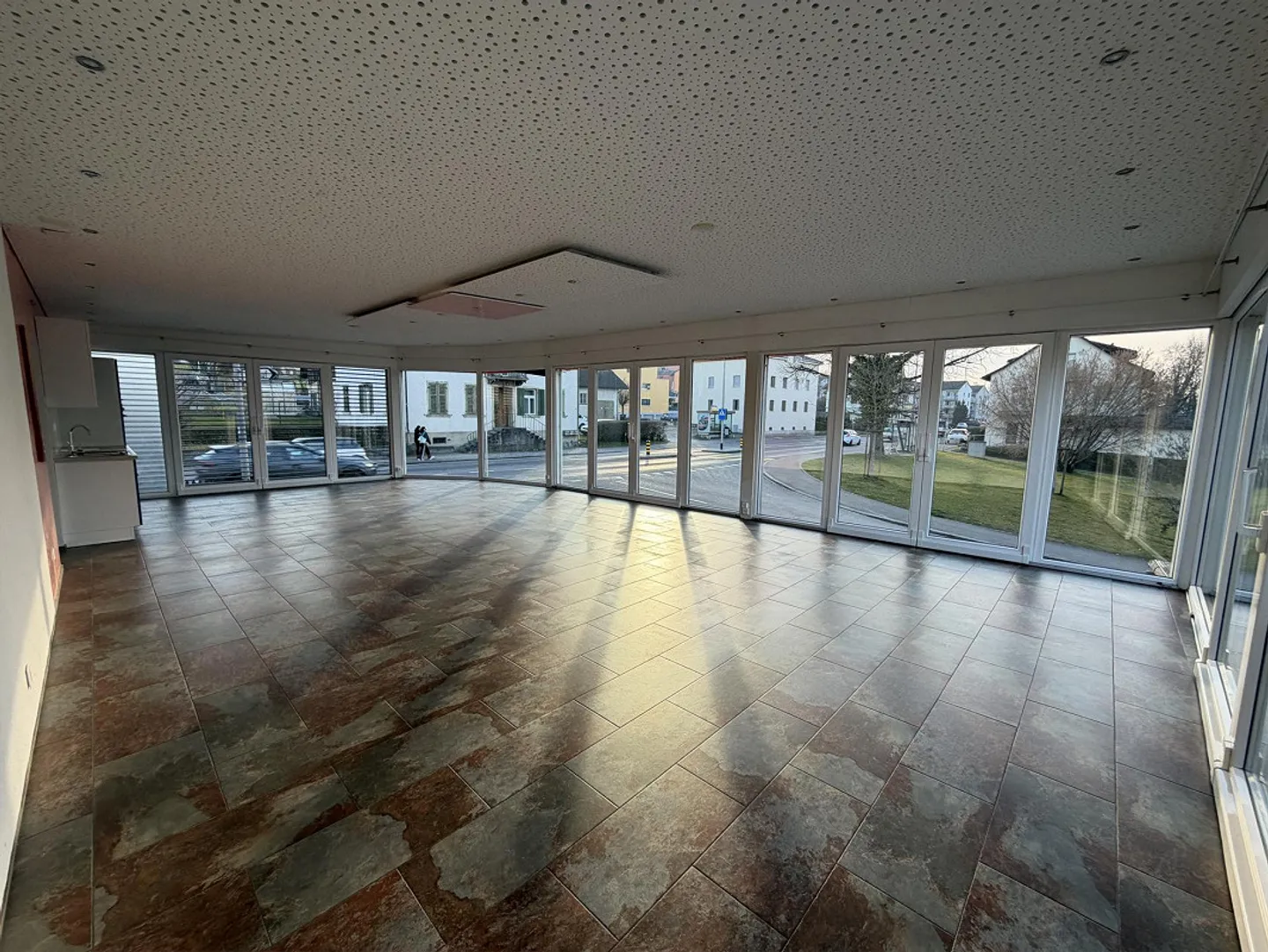 Loft | Studio | Office – versatile space with character - Photo 2 of 8