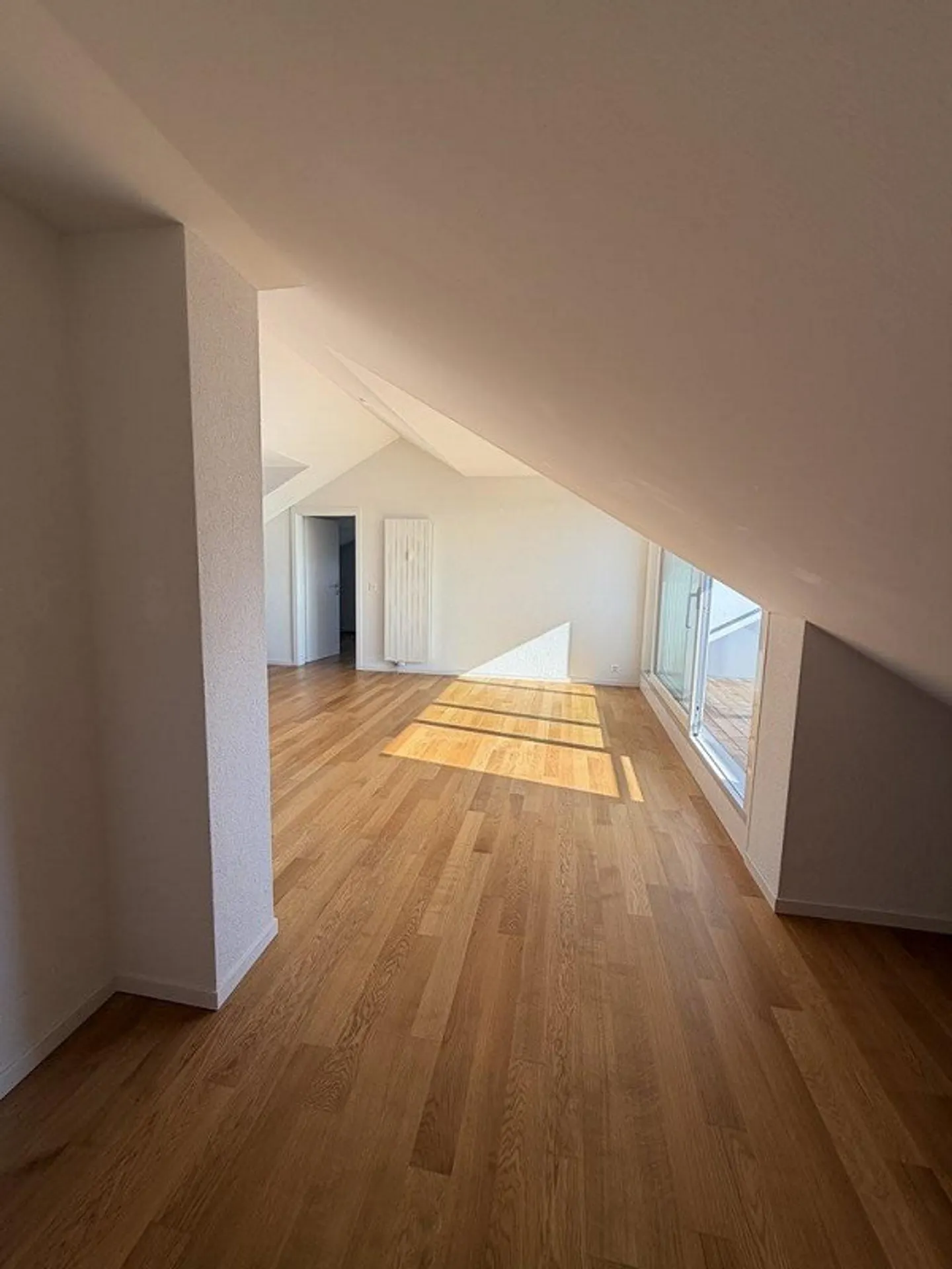Sunny apartment with a view into the distance! - Photo 4 of 8