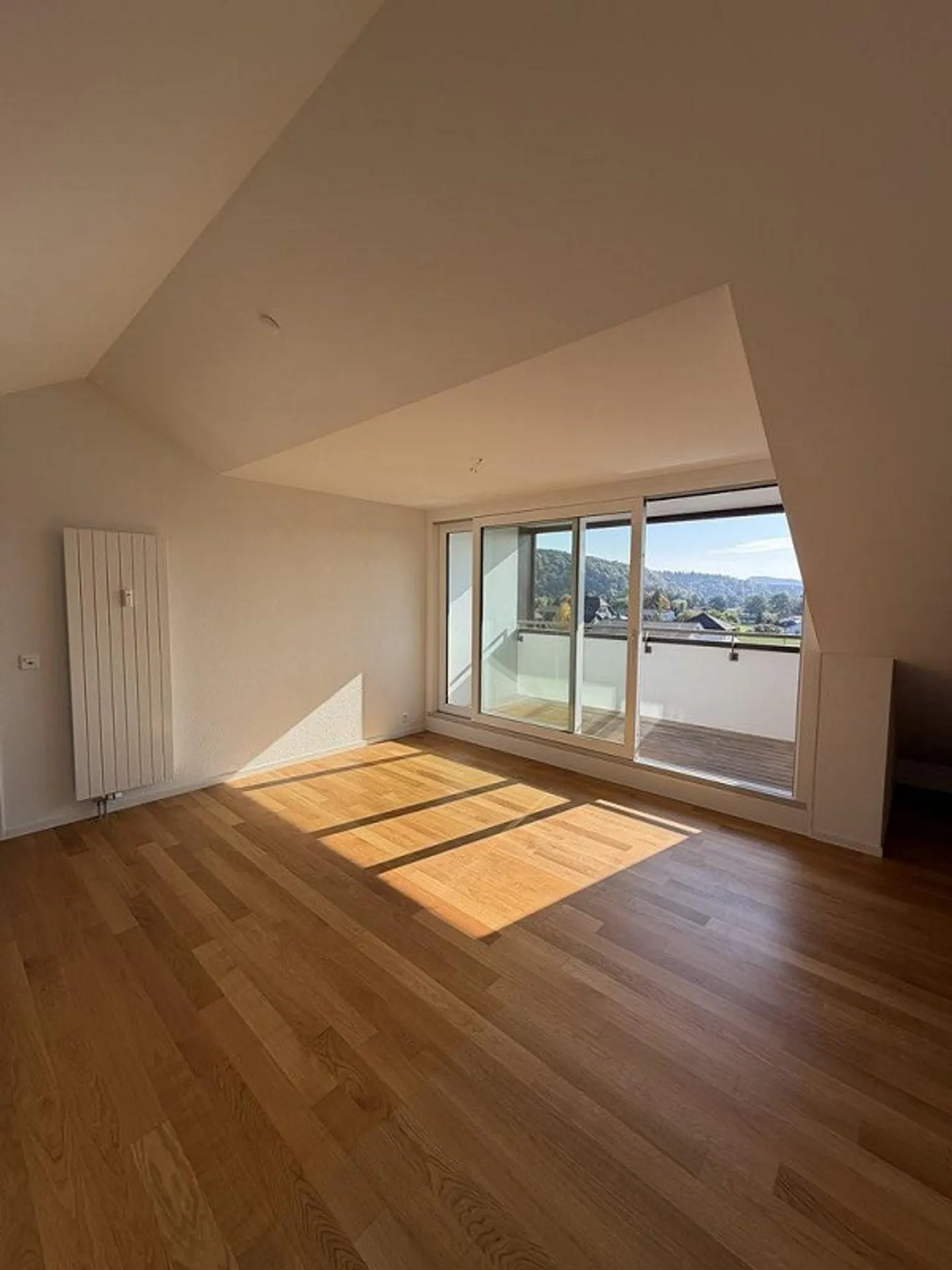 Sunny apartment with a view into the distance! - Photo 2 of 8