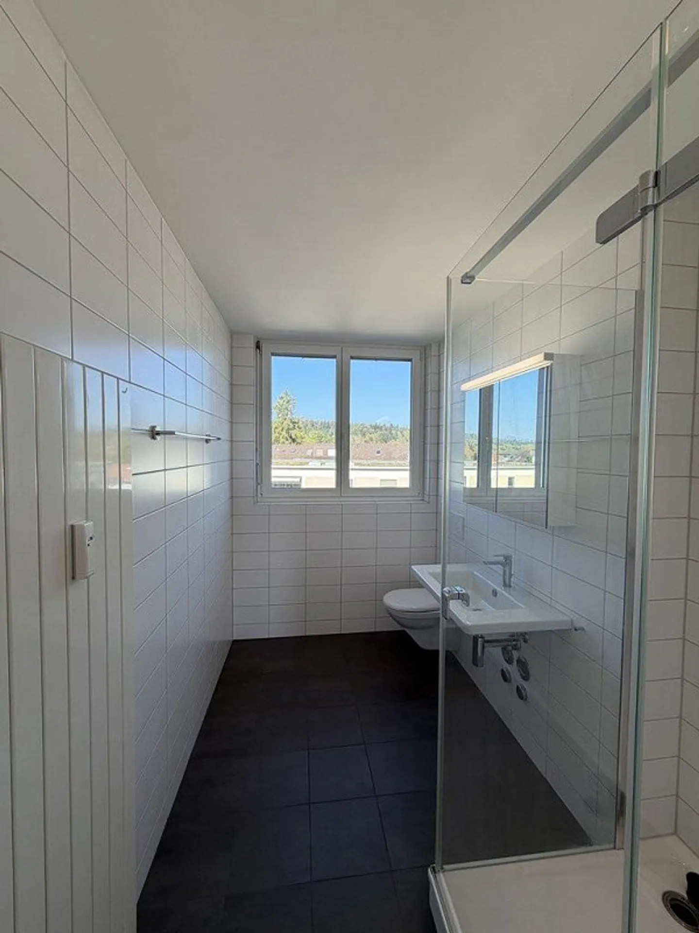 Sunny apartment with a view into the distance! - Photo 7 of 8