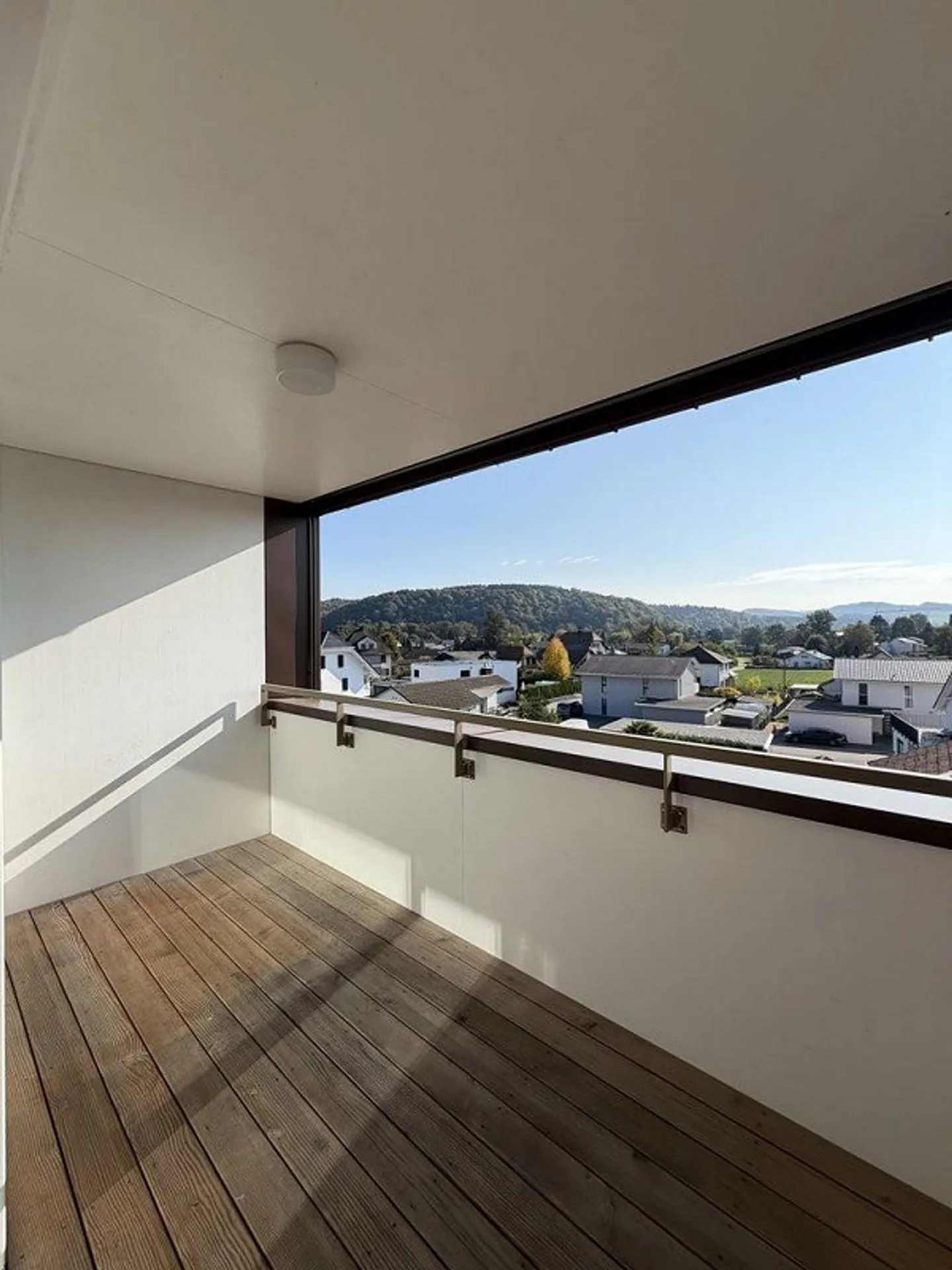 Sunny apartment with a view into the distance! - Photo 8 of 8