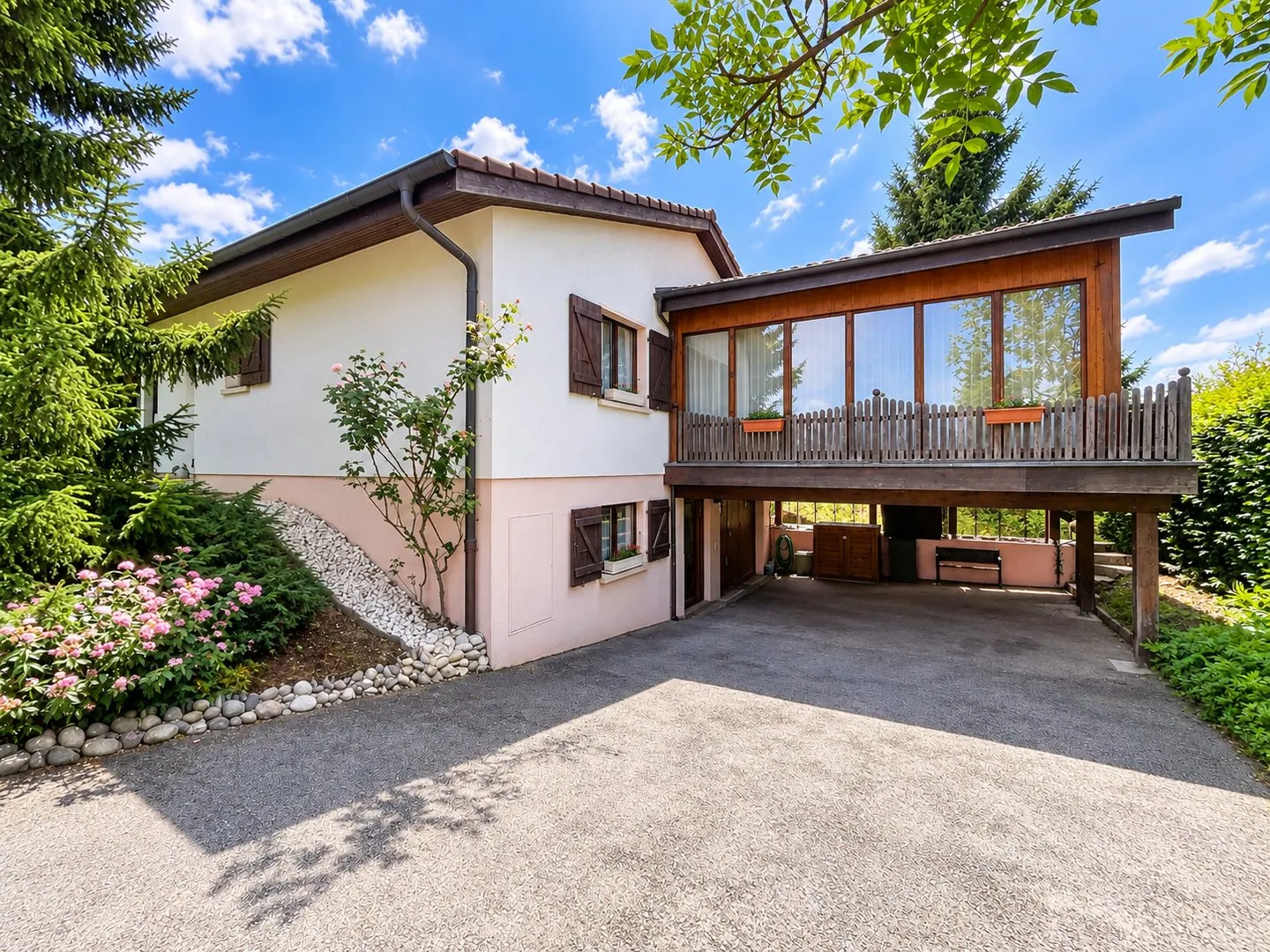 Villa indipendente con piscina su un magnifico lotto alberato - Foto 12 di 13
