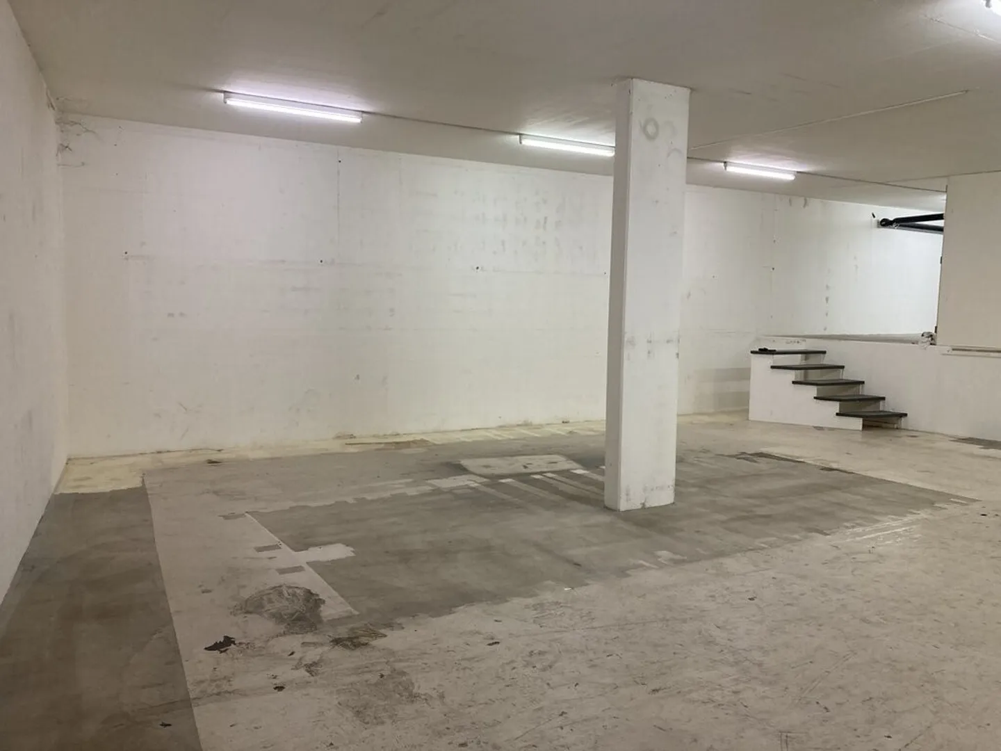 Stai cercando un locale spazioso a due passi dal centro città? - Foto 3 di 6