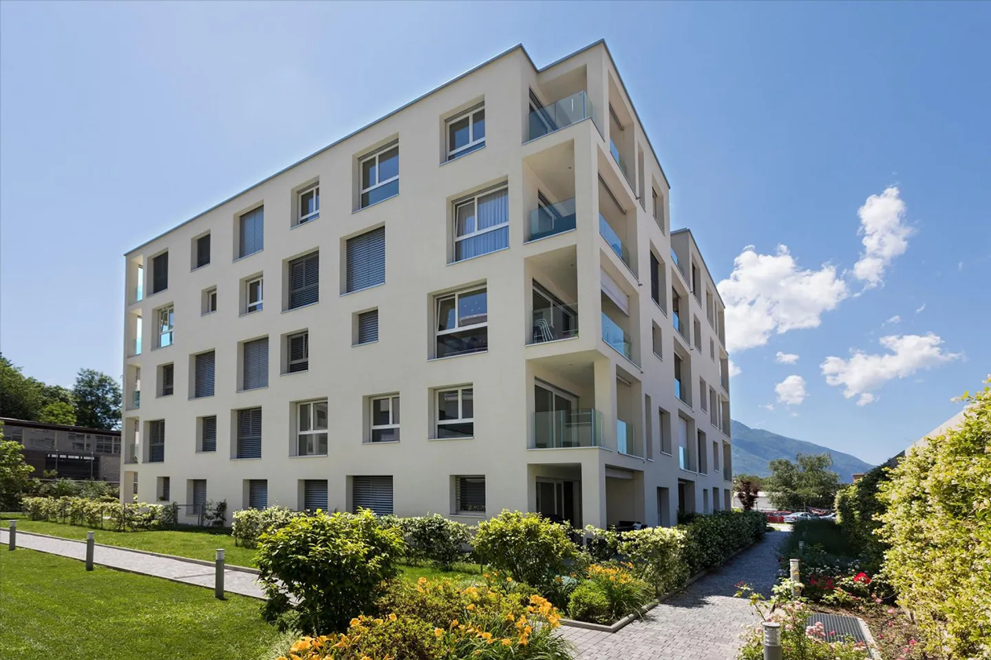Modern Apartment in Gordola - Photo 1 of 10