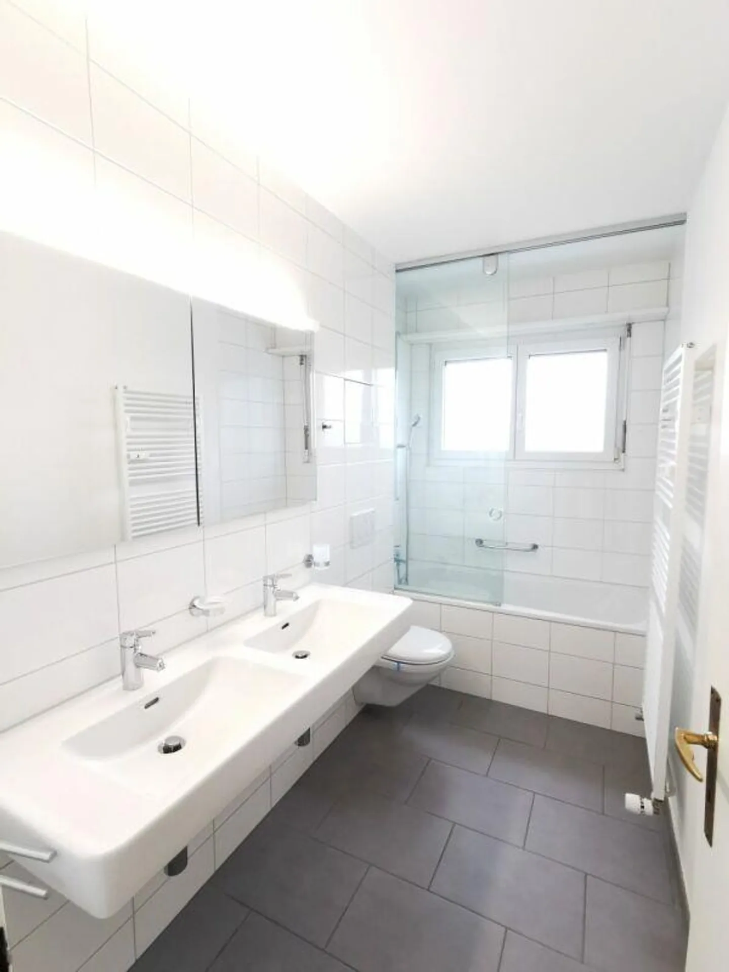 Bellissimo appartamento attico 5 ½ con grande terrazza sul tetto - Foto 4 di 13