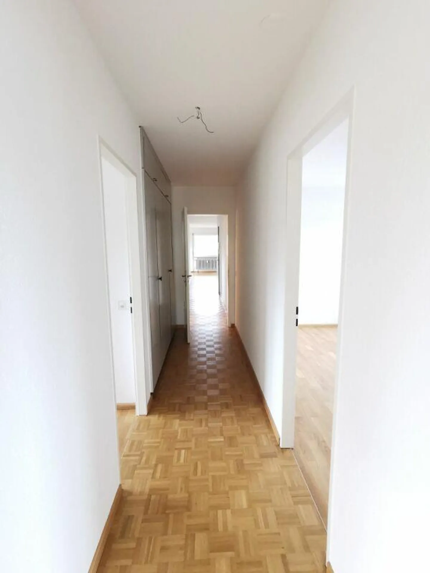 Bellissimo appartamento attico 5 ½ con grande terrazza sul tetto - Foto 11 di 13