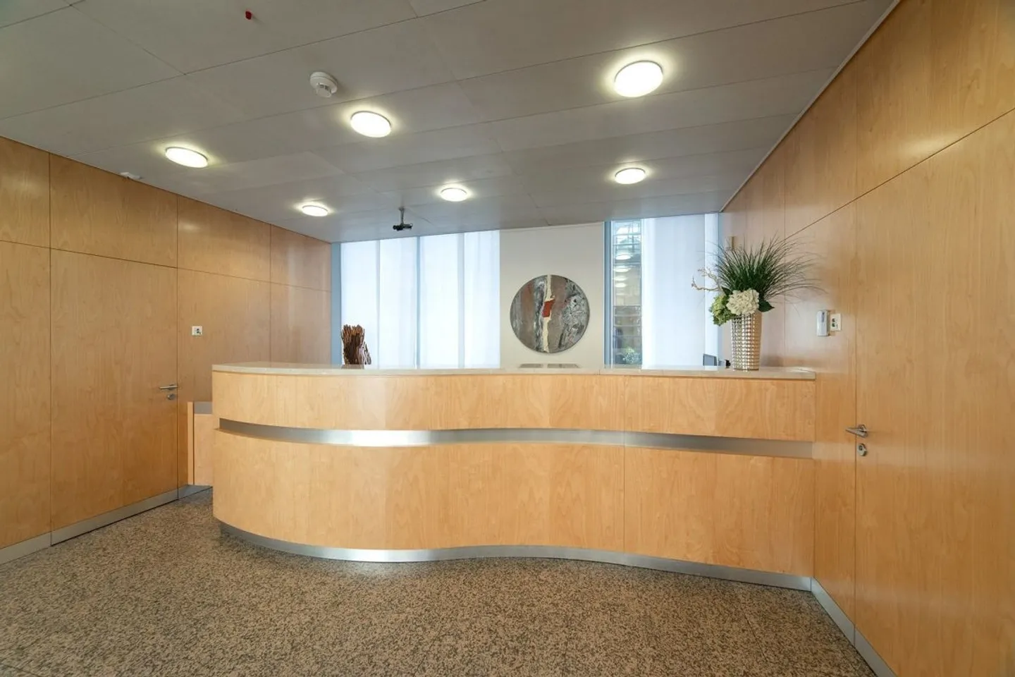 Independent Prestige Property for Office Use - Photo 2 of 4