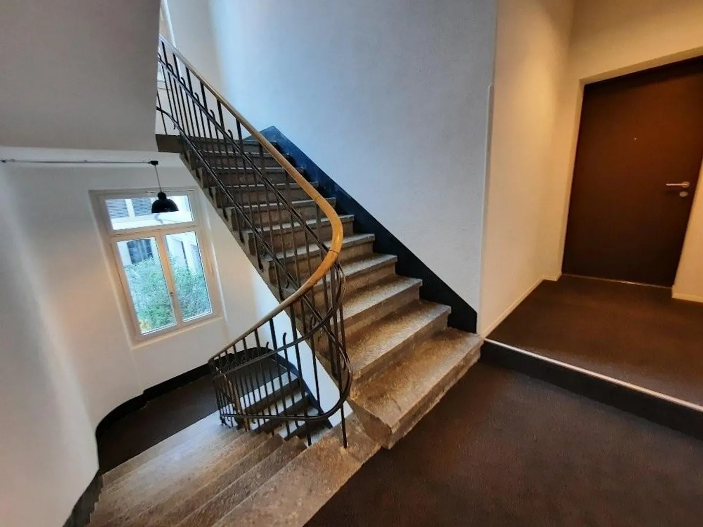 Appartamento loft nel centro di Biel cercato? - Foto 9 di 9