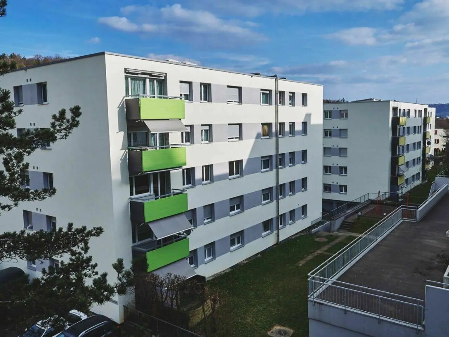 Renovated 3.5-room apartment - Photo 1 of 12