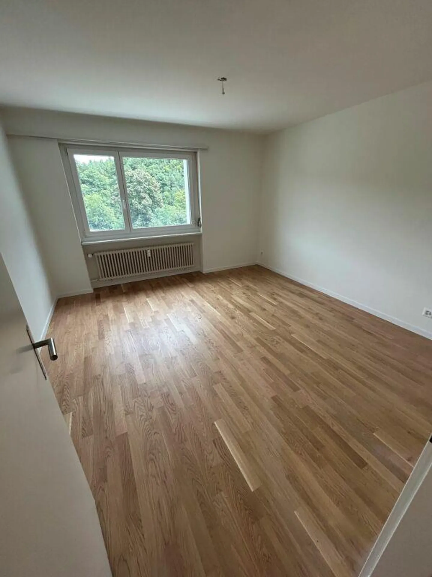 Renovated 3.5-room apartment - Photo 8 of 12