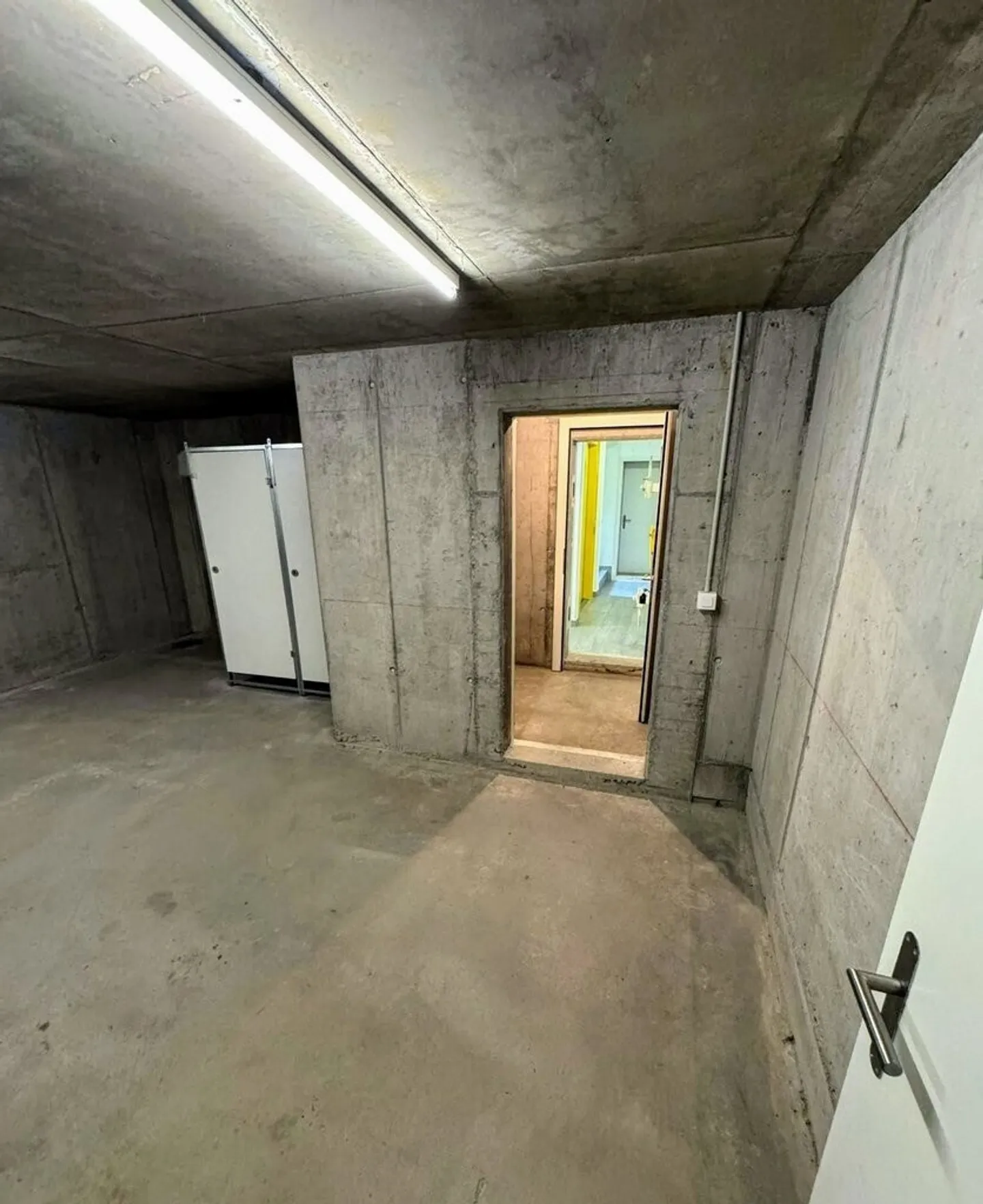 Are you looking for a large storage depot for archives? - Photo 7 of 7