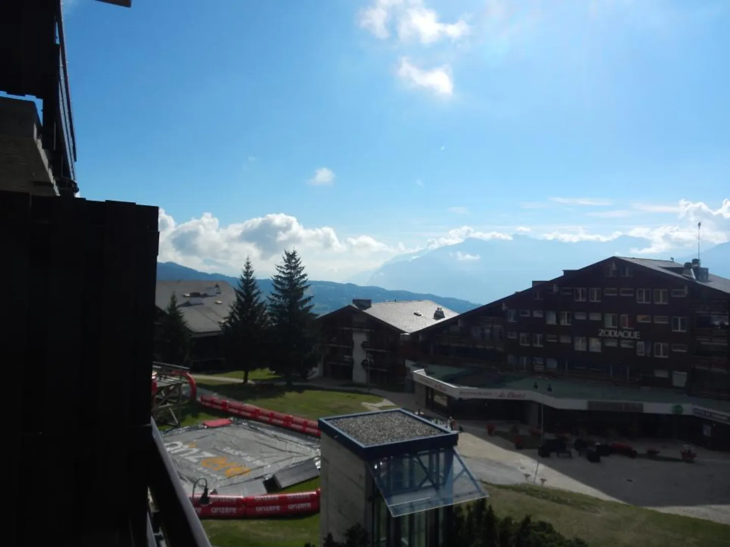 Studio for weekly rental in the pedestrian area of the village square - Photo 6 of 10