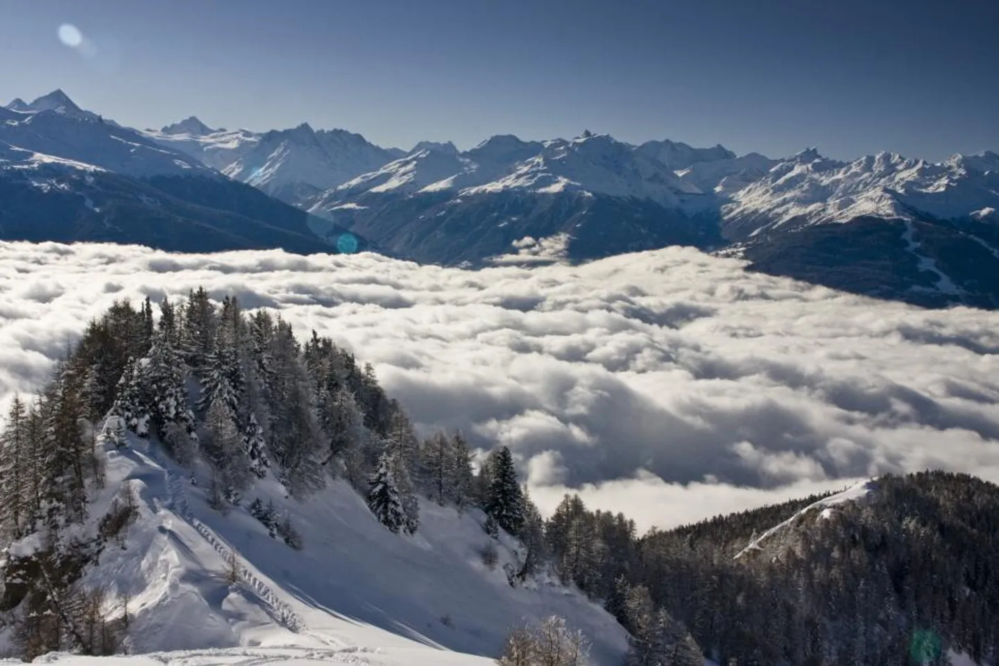 Studio for weekly rental in the pedestrian area of the village square - Photo 10 of 10