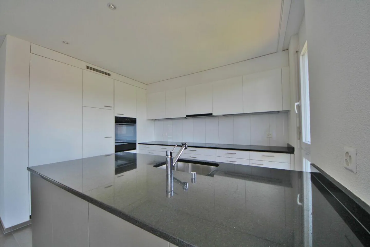 Grosszügige 4½-Zimmer-Gartenwohnung - Foto 1 von 12