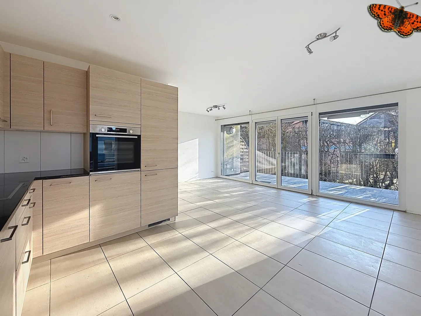 Appartement spacieux avec balcon - Photo 3 sur 14