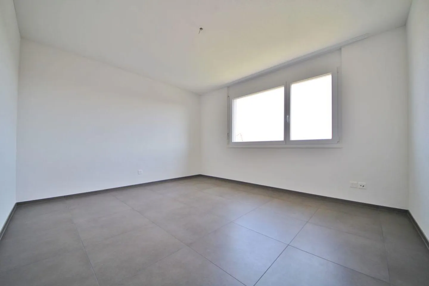 Grosszügige 4½-Zimmer-Gartenwohnung - Foto 7 von 12