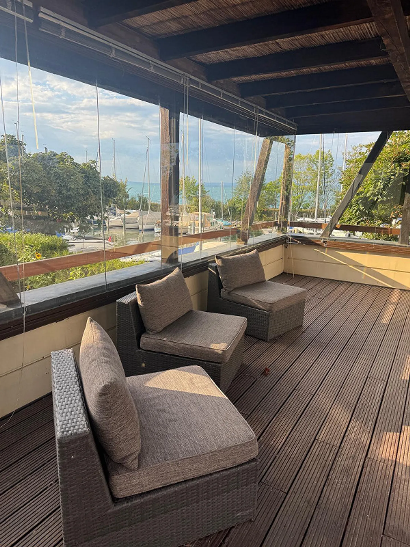 Haus direkt am See mit einzigartiger Terrasse & Privatsphäre - Photo 3 of 27