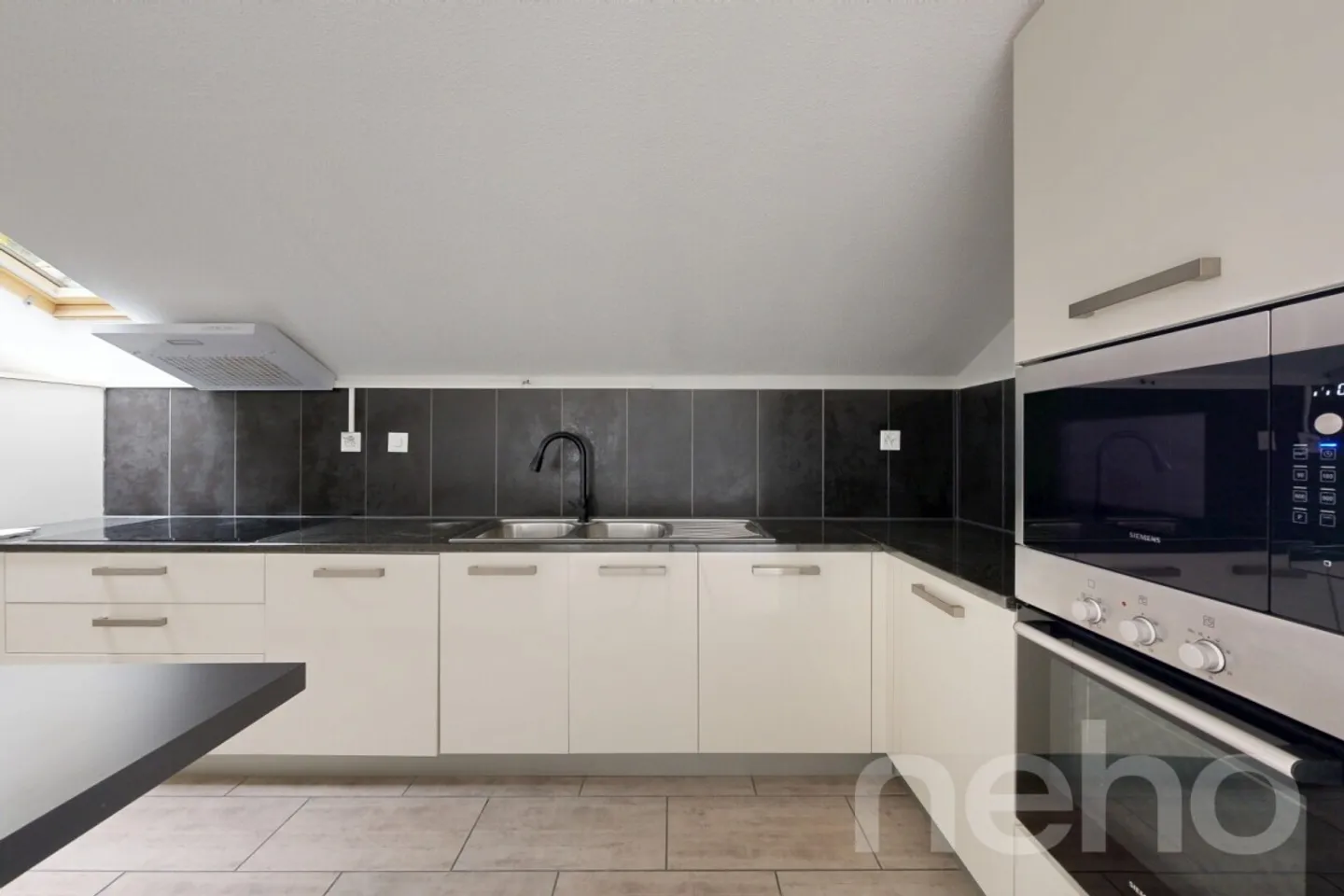 Spacious Luxury Apartment in Collonges - Photo 5 of 12